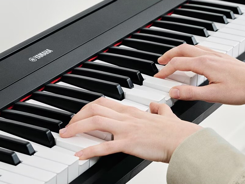 Yamaha Clp 725 B - Digital piano with stand - Variation 6