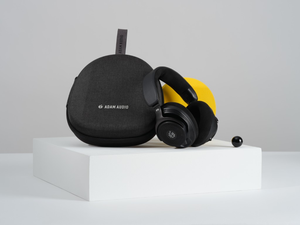 Adam H715 Reference - Closed headset - Variation 9
