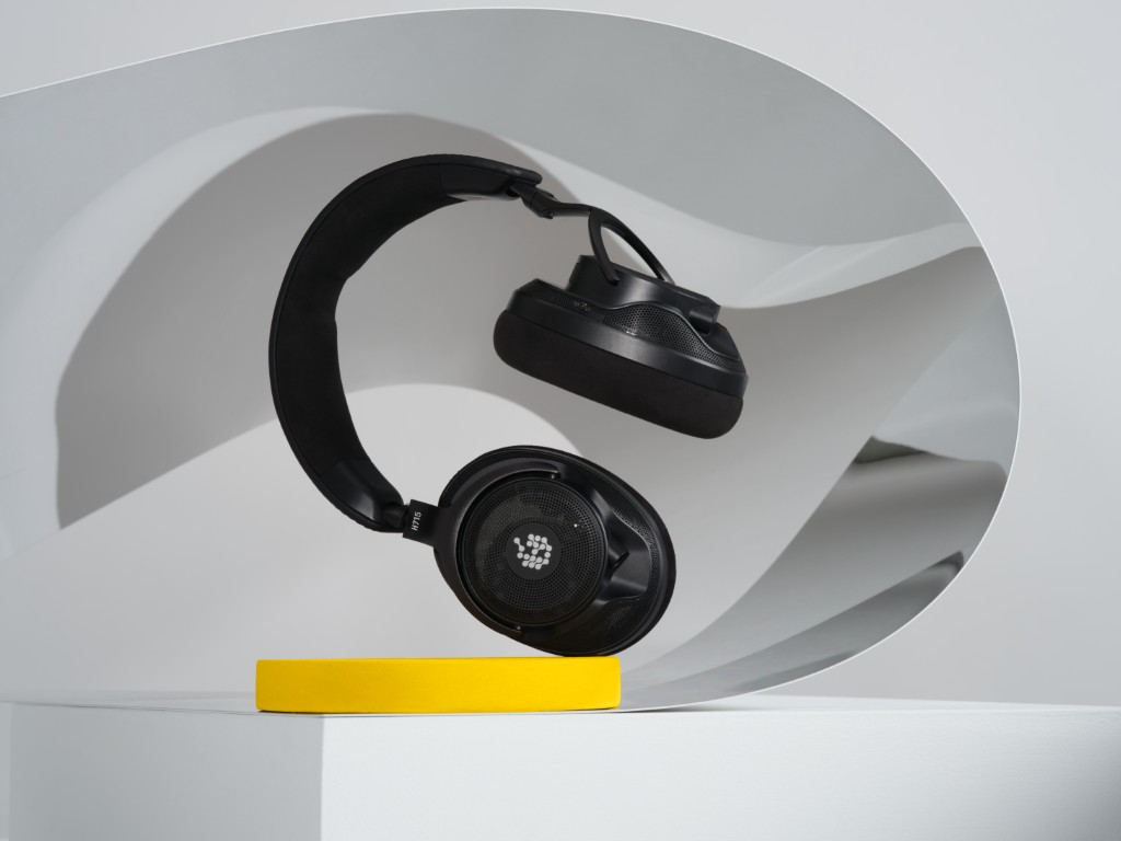 Adam H715 Reference - Closed headset - Variation 2
