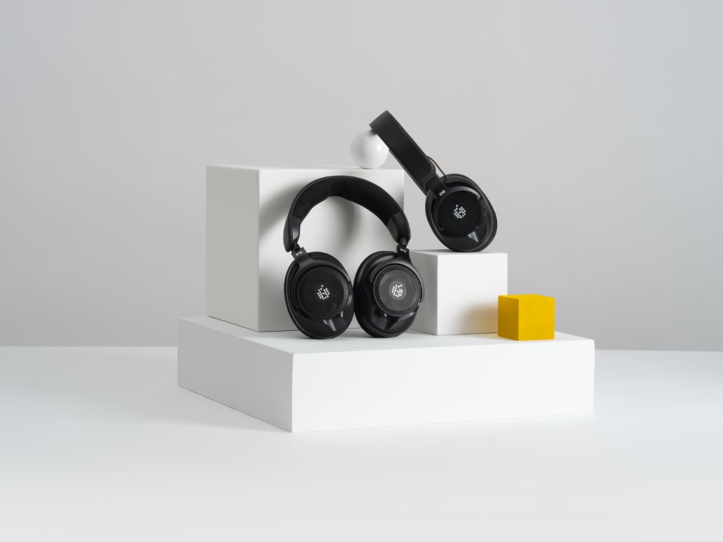 Adam H715 Reference - Closed headset - Variation 4