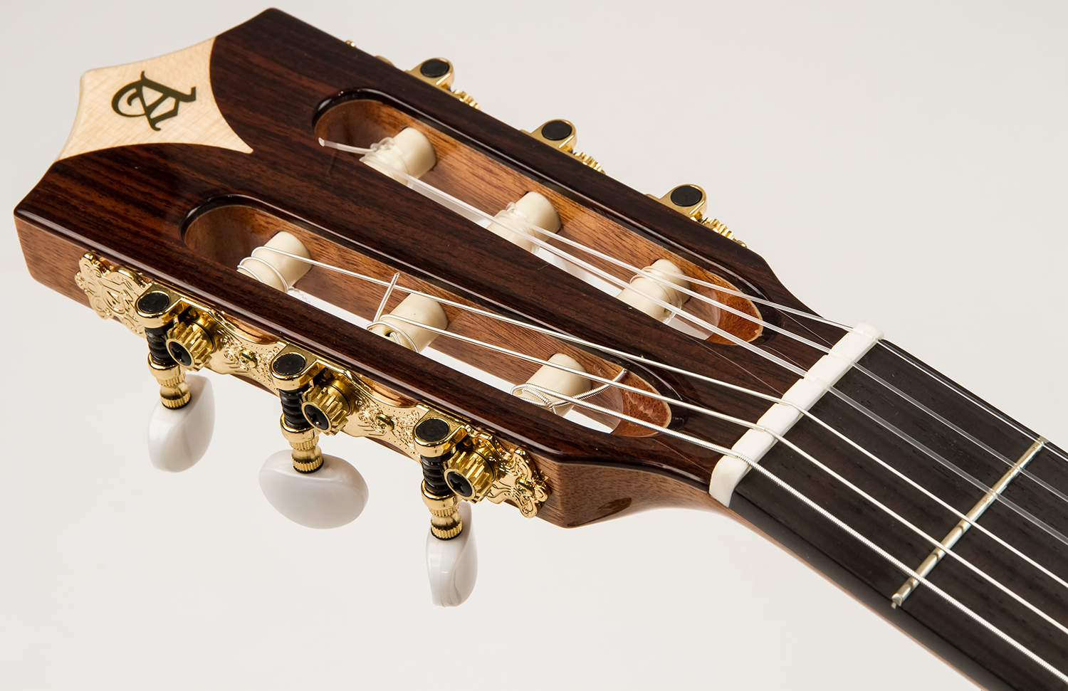 Alhambra Cs-1 Cw E8 Cross-over Cedre Sapele Rw - Natural - Classical guitar 4/4 size - Variation 4
