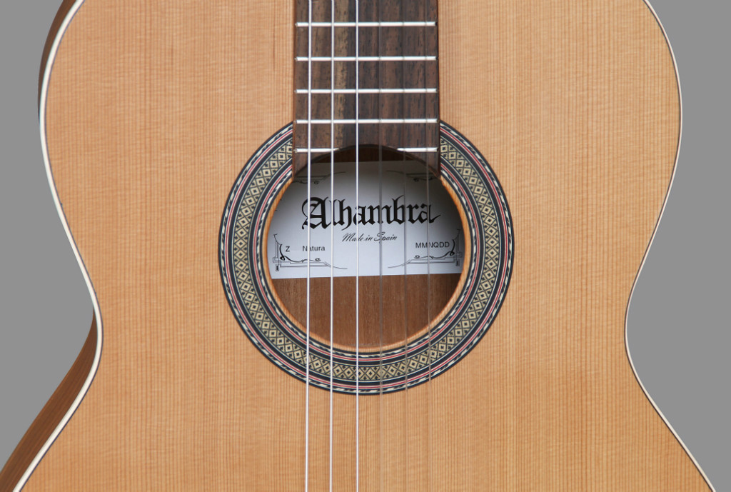 Alhambra Z-nature 4/4 Cedre Acajou - Natural - Classical guitar 4/4 size - Variation 2