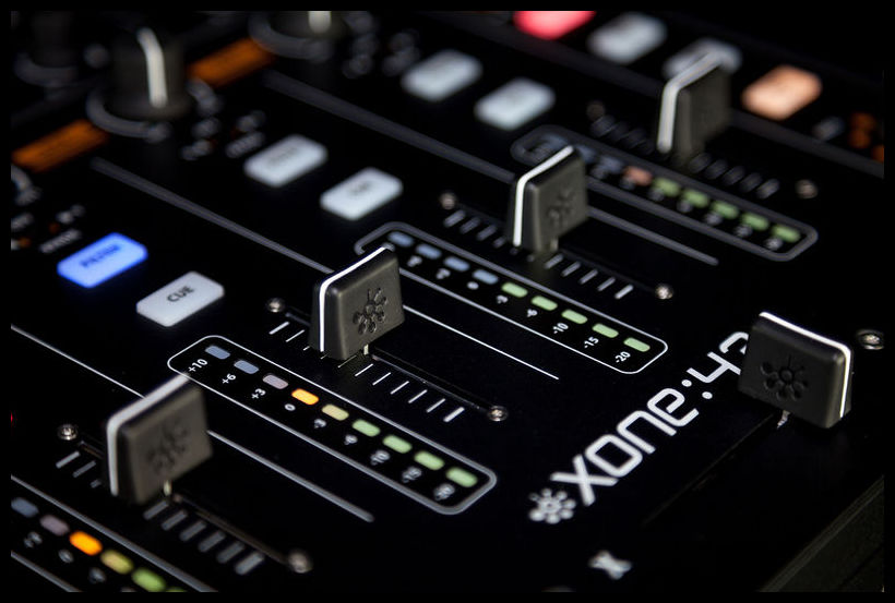 Allen & Heath Xone:43 - DJ mixer - Variation 8