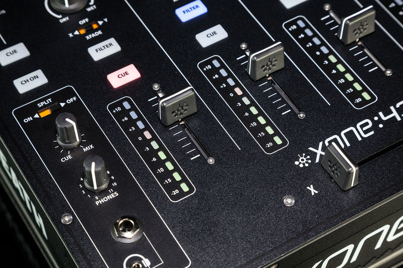 Allen & Heath Xone:43 - DJ mixer - Variation 3