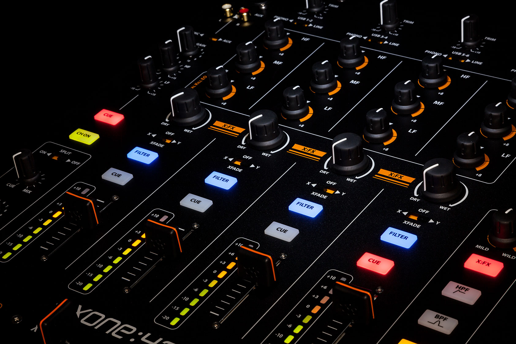 Allen & Heath Xone:43c - DJ mixer - Variation 5