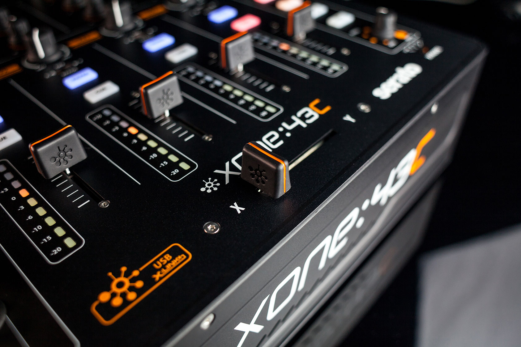 Allen & Heath Xone:43c - DJ mixer - Variation 6