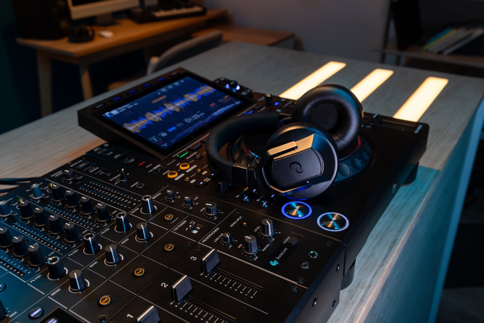 Alphatheta Djm-v5 - DJ mixer - Variation 9