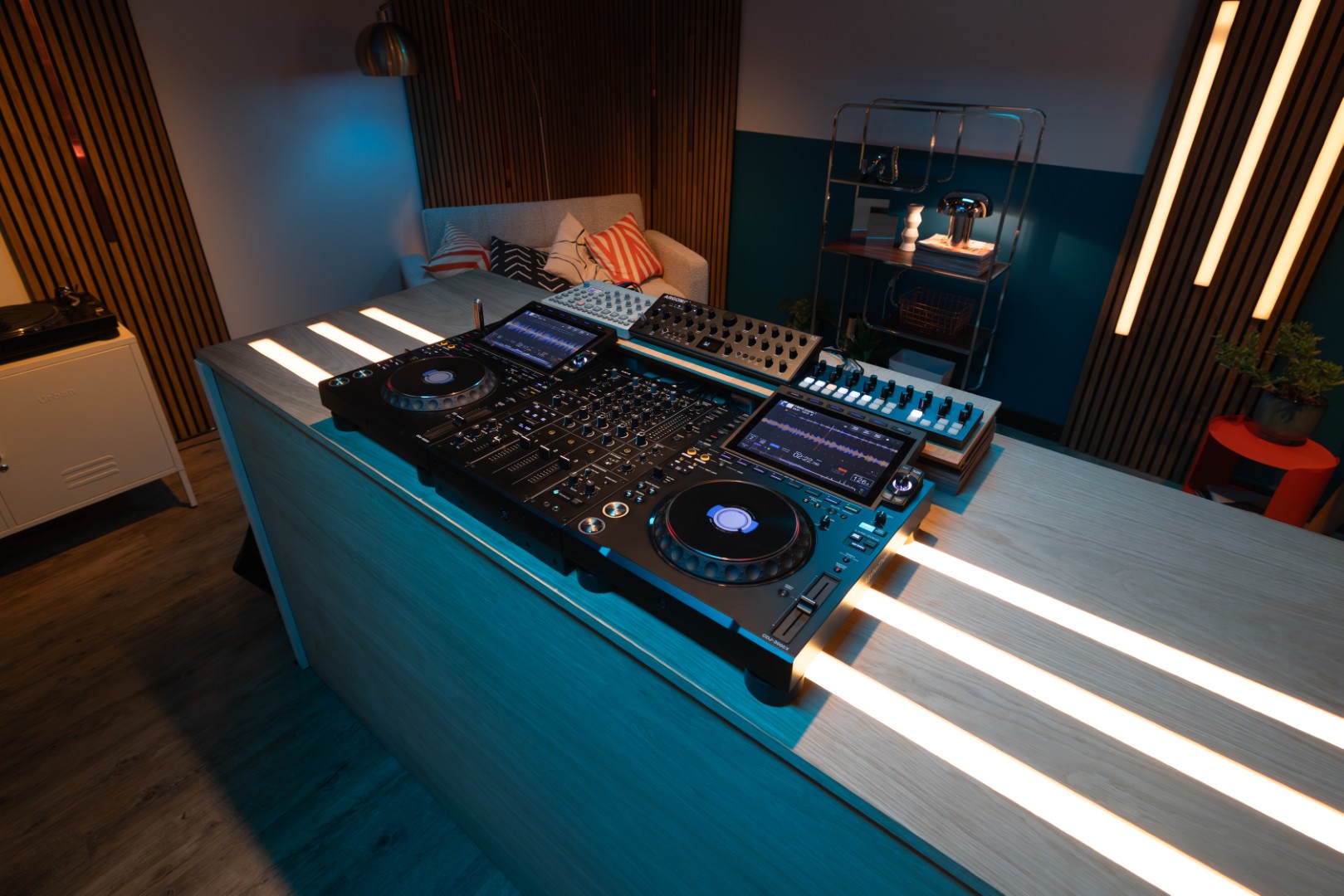 Alphatheta Djm-v5 - DJ mixer - Variation 19