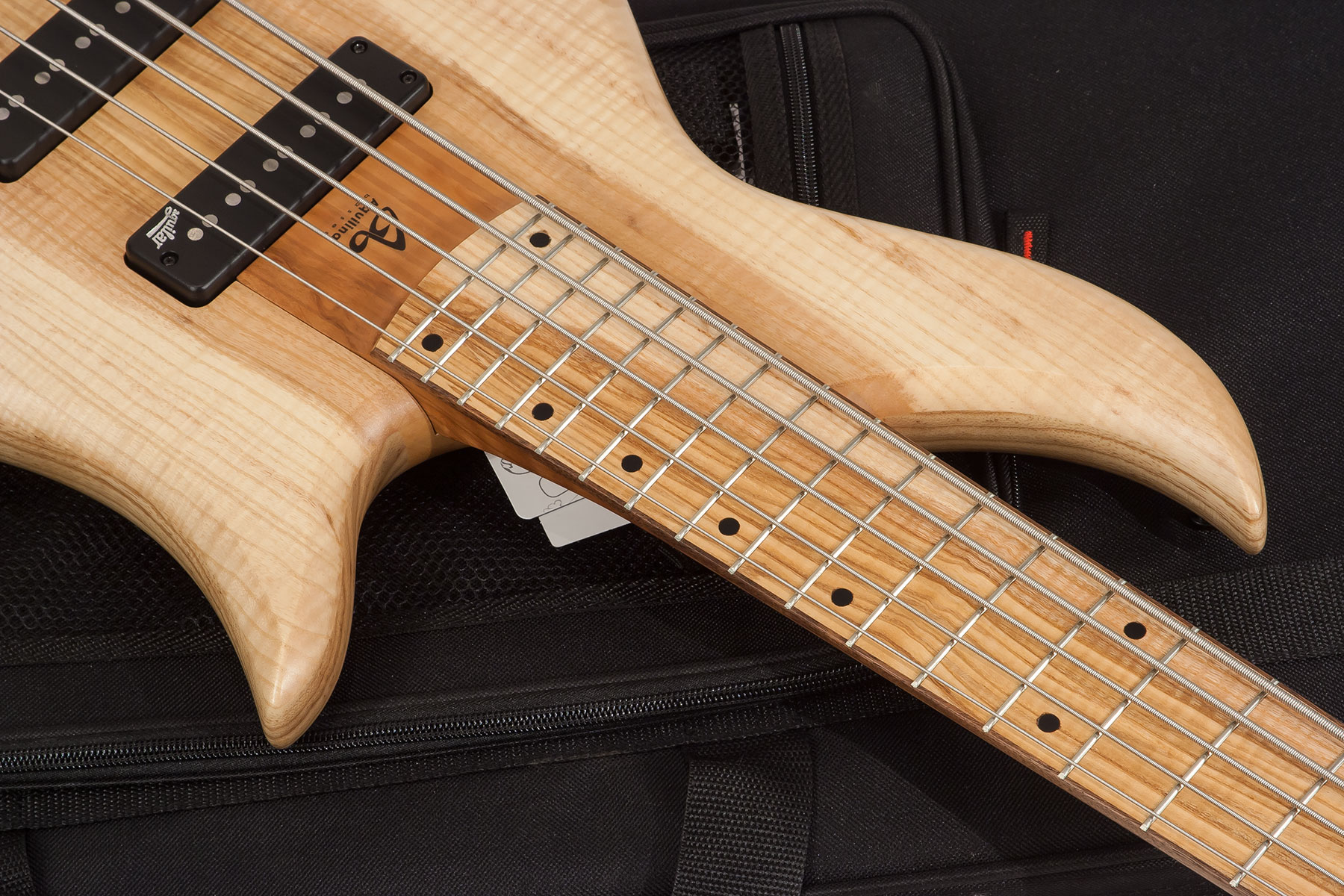 Aquilina Bertone 5 Custom Aulne/frene Active J.east Fre #021830 - Natural - Solid body electric bass - Variation 2