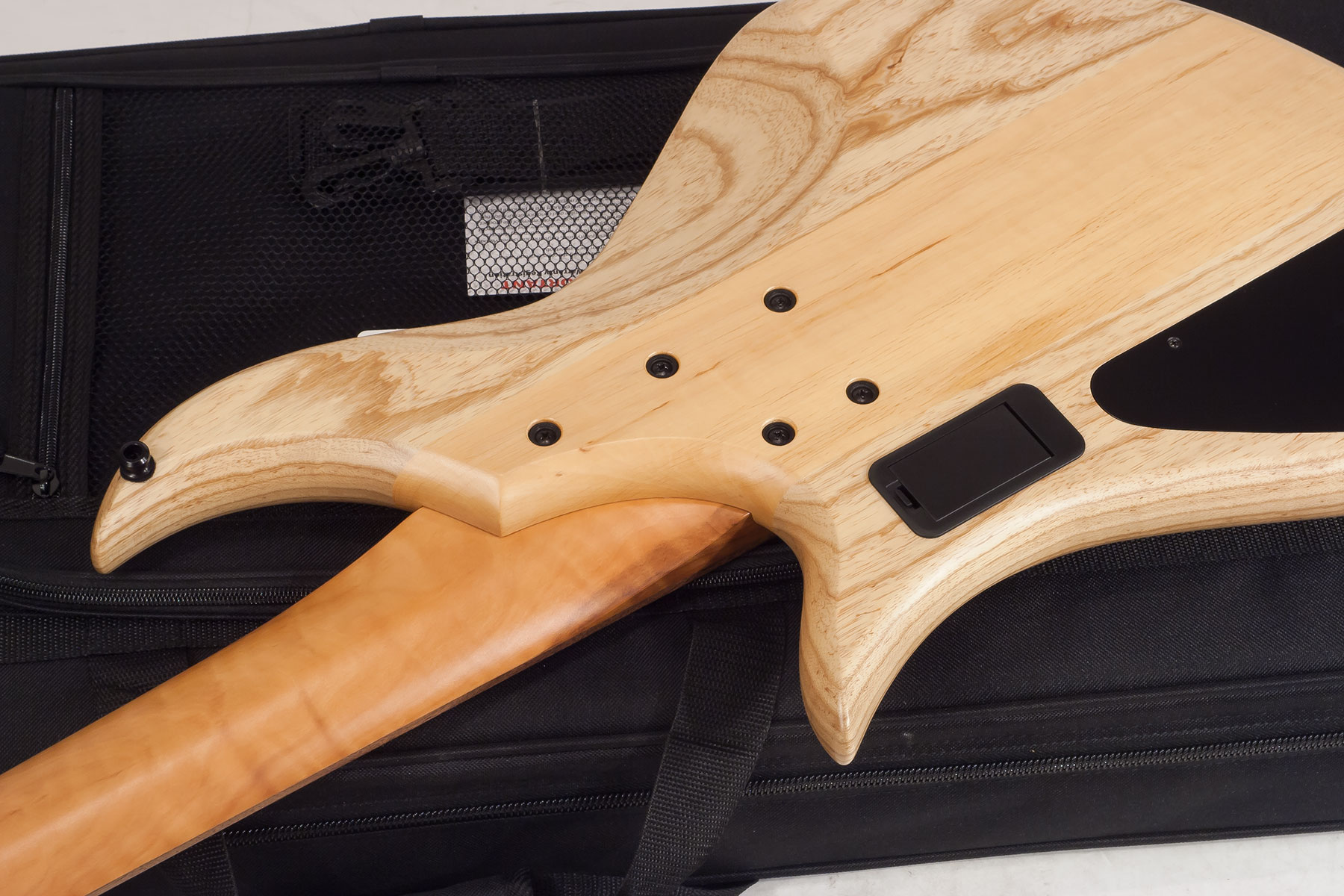 Aquilina Bertone 5 Custom Aulne/frene Active J.east Fre #021830 - Natural - Solid body electric bass - Variation 3