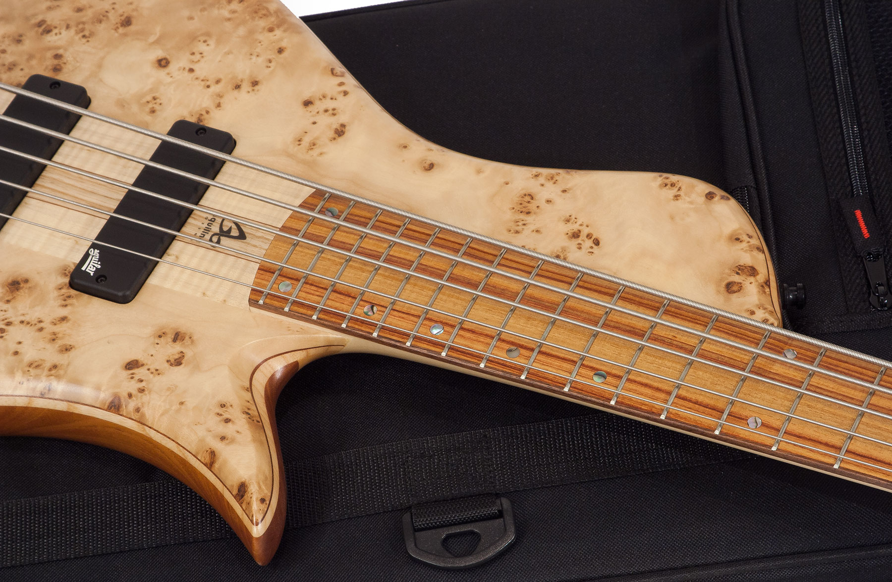 Aquilina Shelby Chambre Acoustique 5 Aulne/acajou Active J.east Rw #011855 - Natural - Solid body electric bass - Variation 2