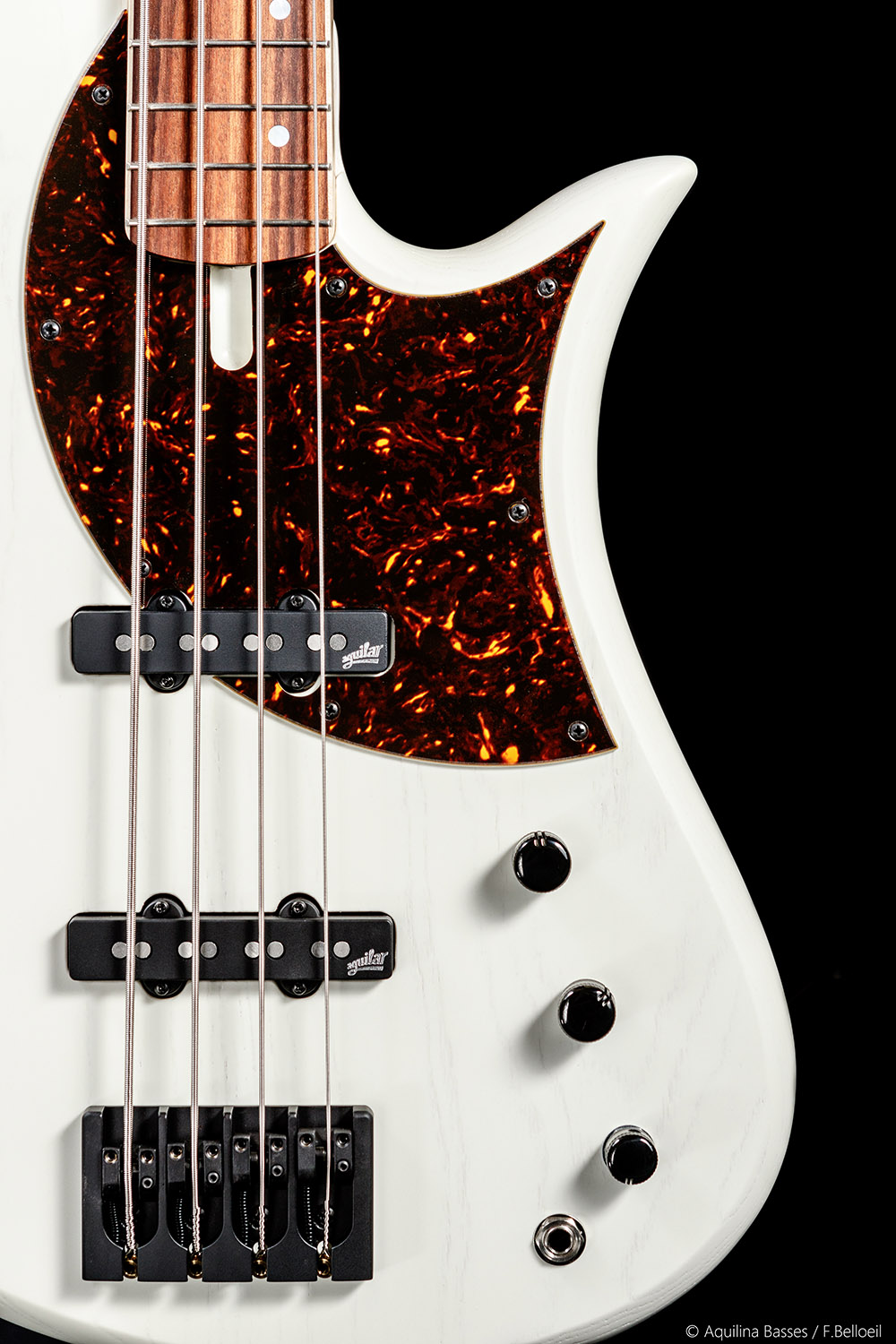 Aquilina Sirius 4 Standard Rw - White - Solid body electric bass - Variation 5