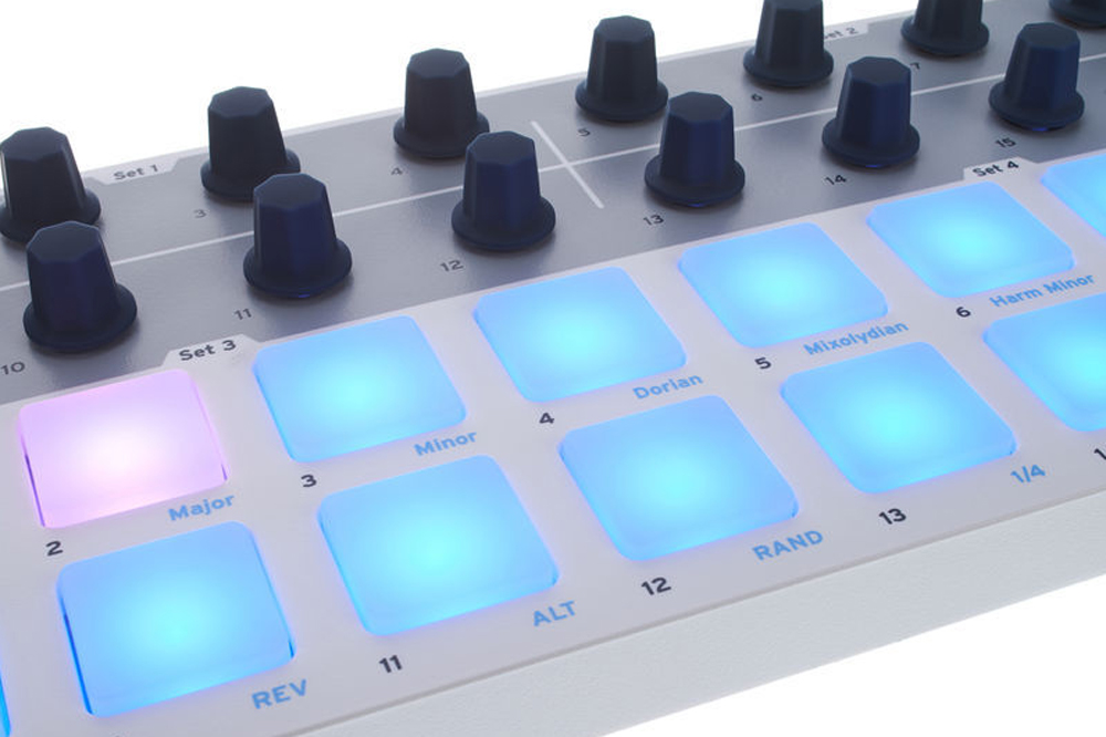 Arturia Beatstep - Midi controller - Variation 2