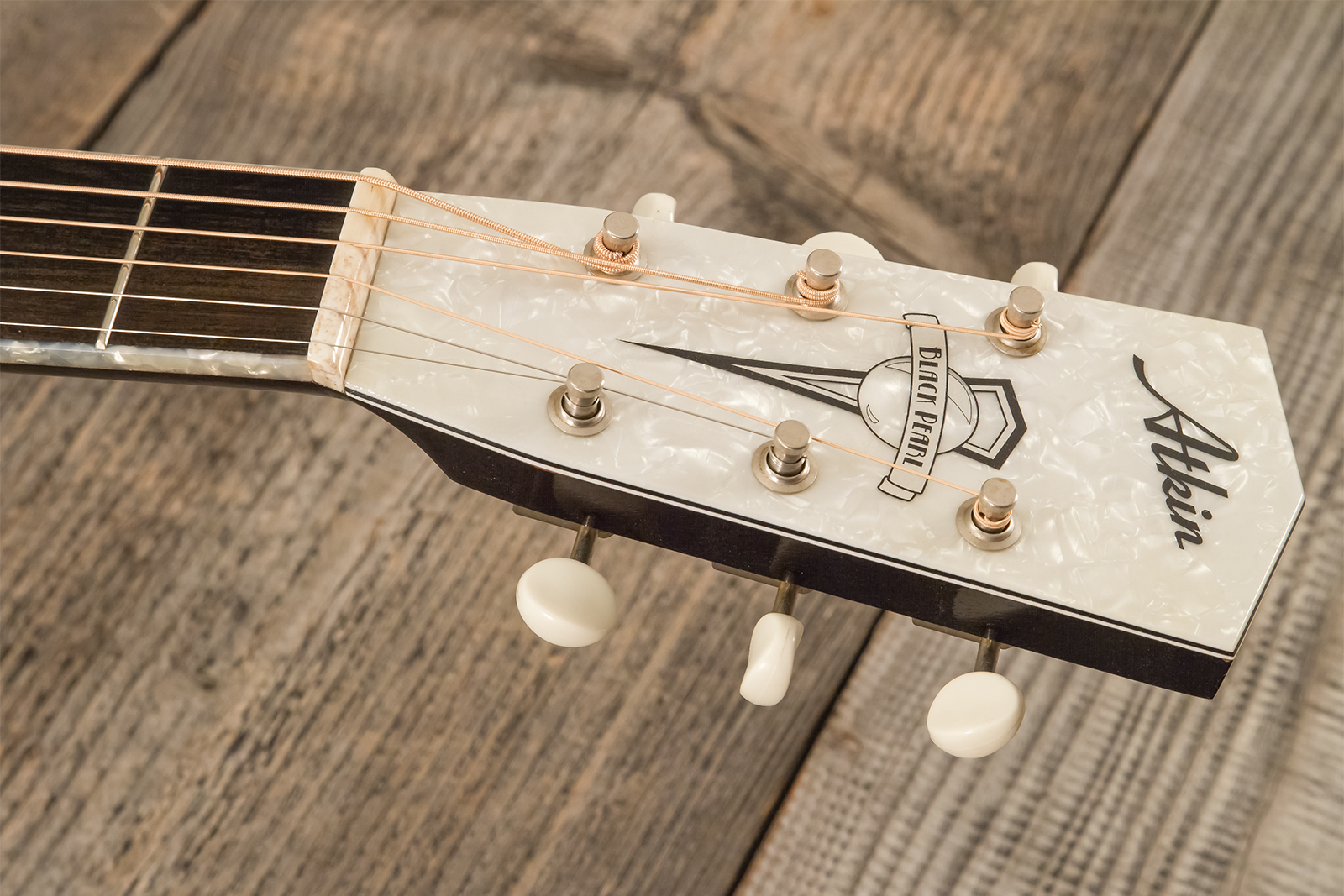 Atkin The Thirty Six Black Pearl Slope Shoulder Parlor Epicea Erable Eb #3856 - Black Pearl - Folk guitar - Variation 6