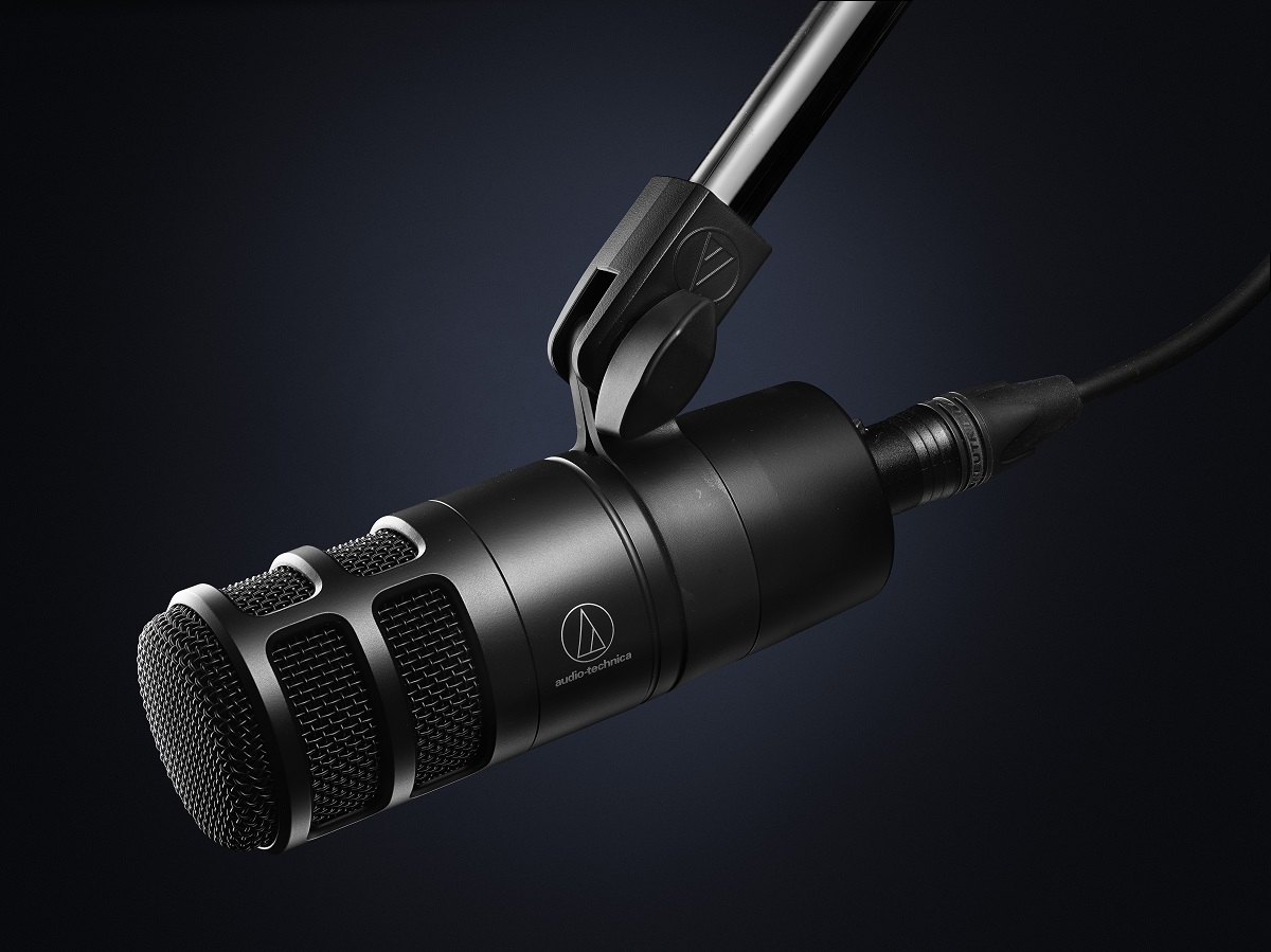 Audio Technica At 2040 - Microphone podcast / radio - Variation 2