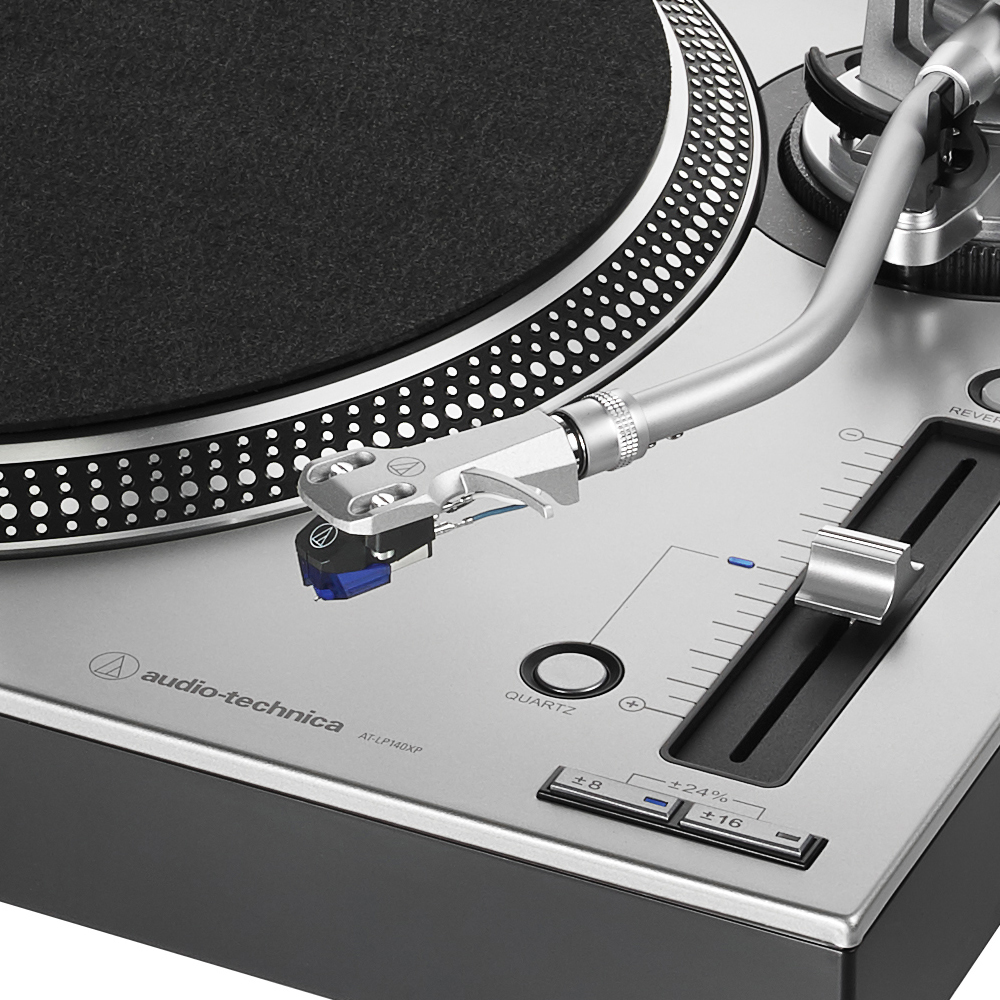 AUDIO-TECHNICA AT-LP140 XP SILVER - 469,00€ (Platines vinyles) - Seveneant  Musique - N°1 en Bretagne de la vente d'instruments de musique, matériel  sonorisation, éclairage, vidéo et DJ shop