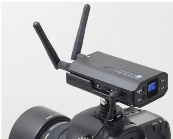 Wireless Microphone Audio-Technica ATW-1702 Camera-Mount Wireless Mic ...