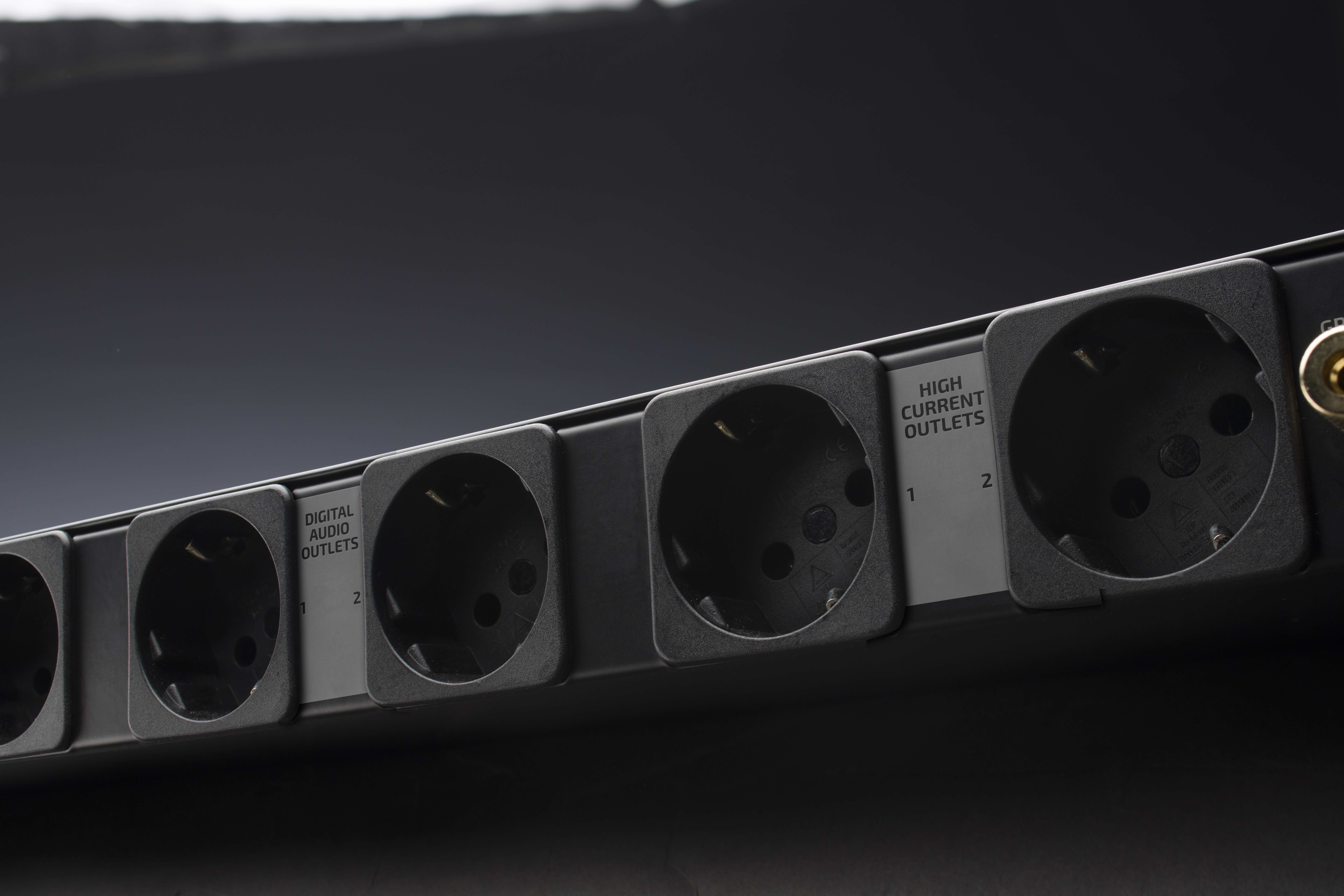 Black Lion Audio Pg1-f - Power supply - Variation 2