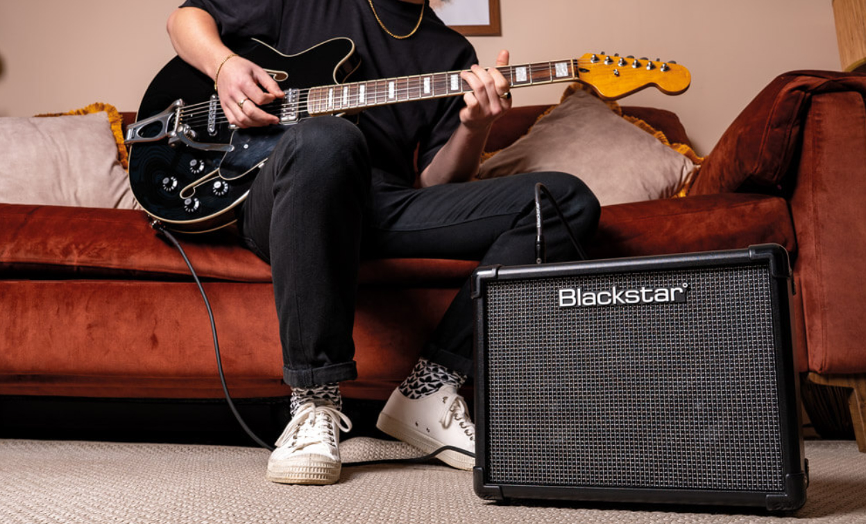 Blackstar Id:core V4 Stereo 10 Bluetooth 2x5w 2x3 - Electric guitar combo amp - Variation 5