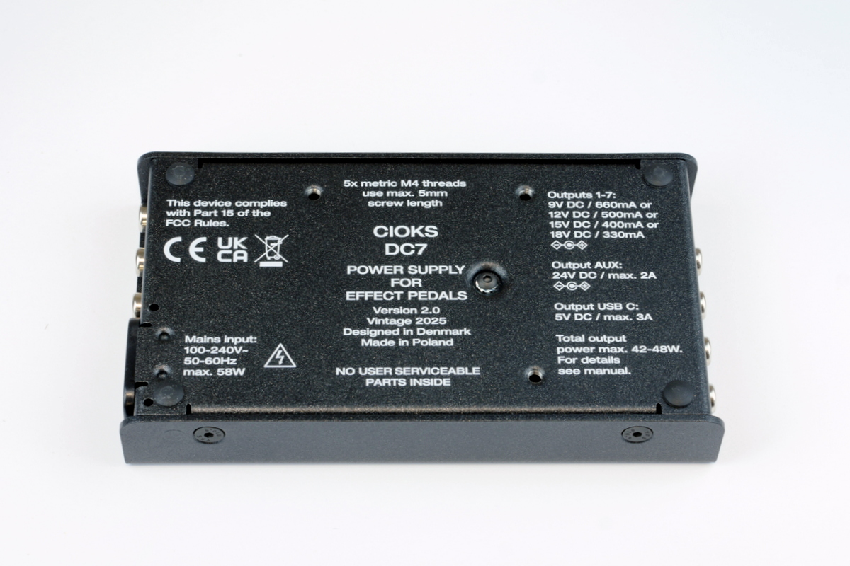 Cioks Dc7 V2 - Pedal power supply - Variation 1