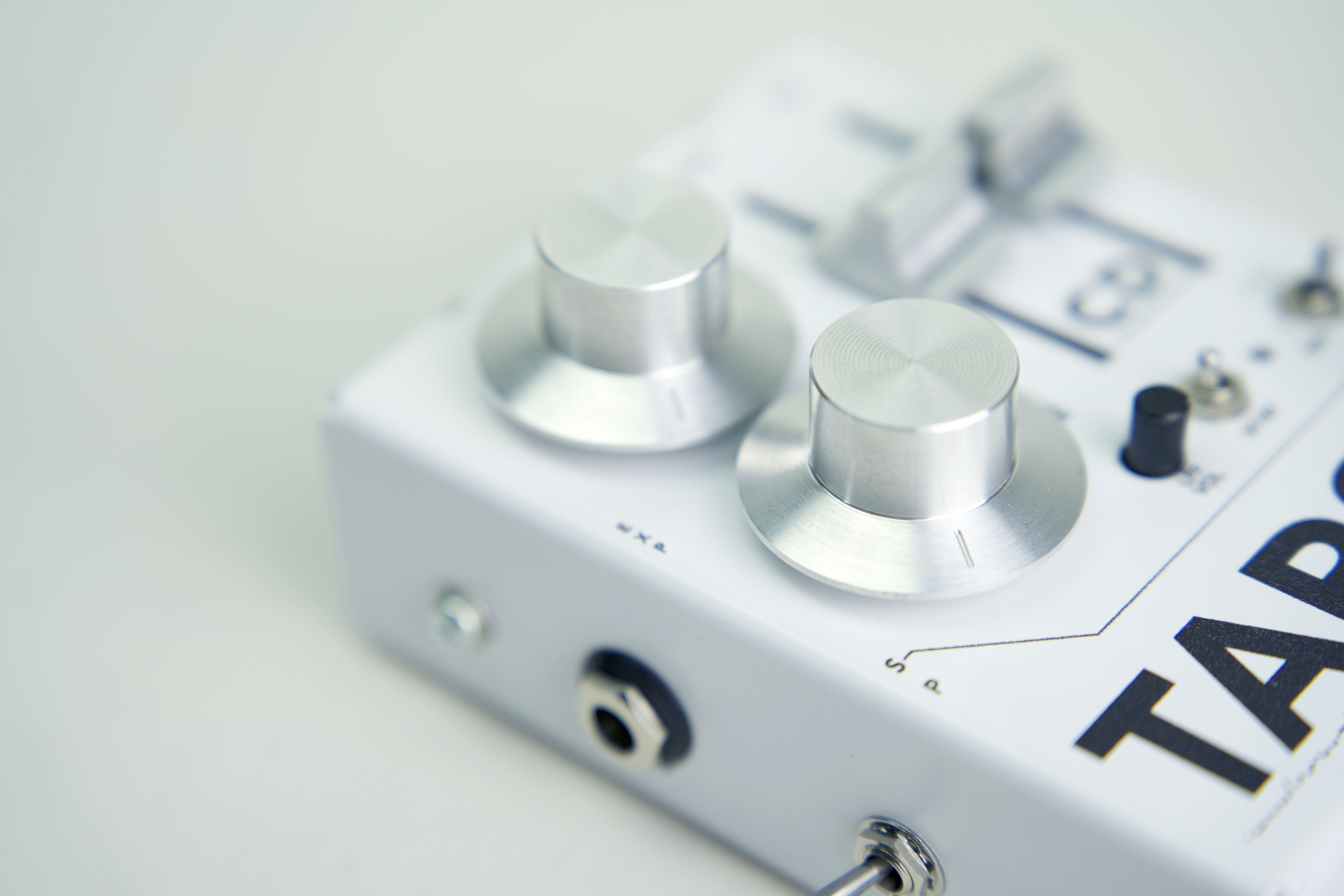 Collision Devices Tars Synth Fuzz Silver On White - Overdrive, distortion & fuzz effect pedal - Variation 1