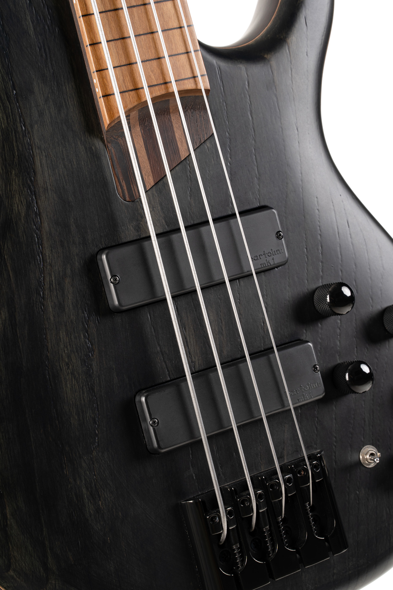 Cort B4 Element Active Bartolini Fretless Mn - Black - Solid body electric bass - Variation 3