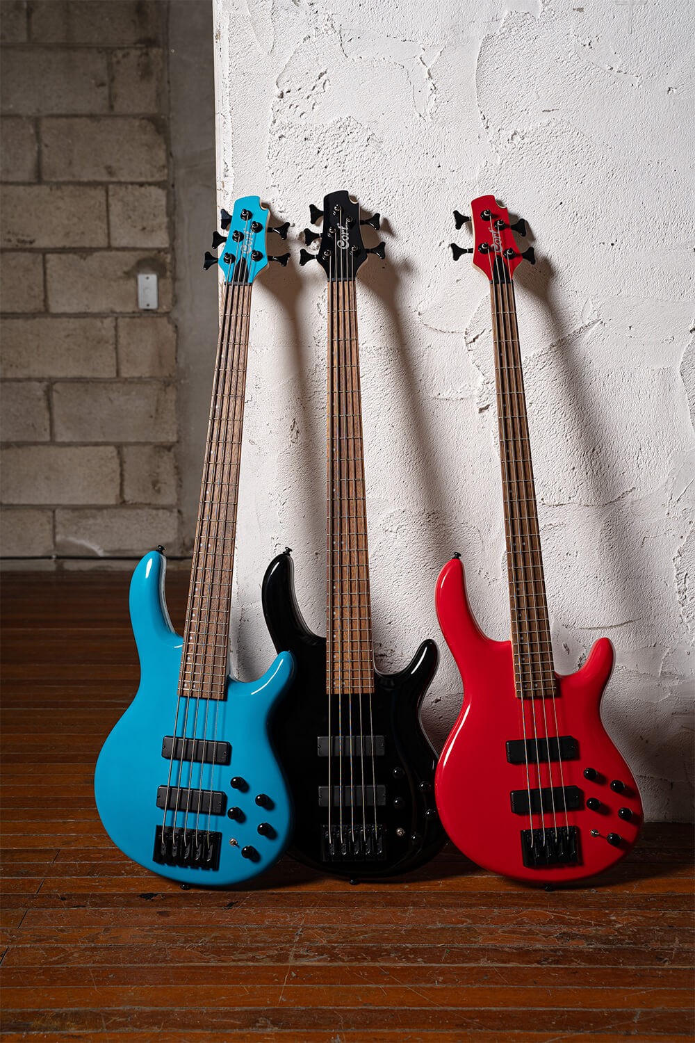 Cort C5 Deluxe Artisan 5c Active Bartolini Jat - Candy Blue - Solid body electric bass - Variation 2
