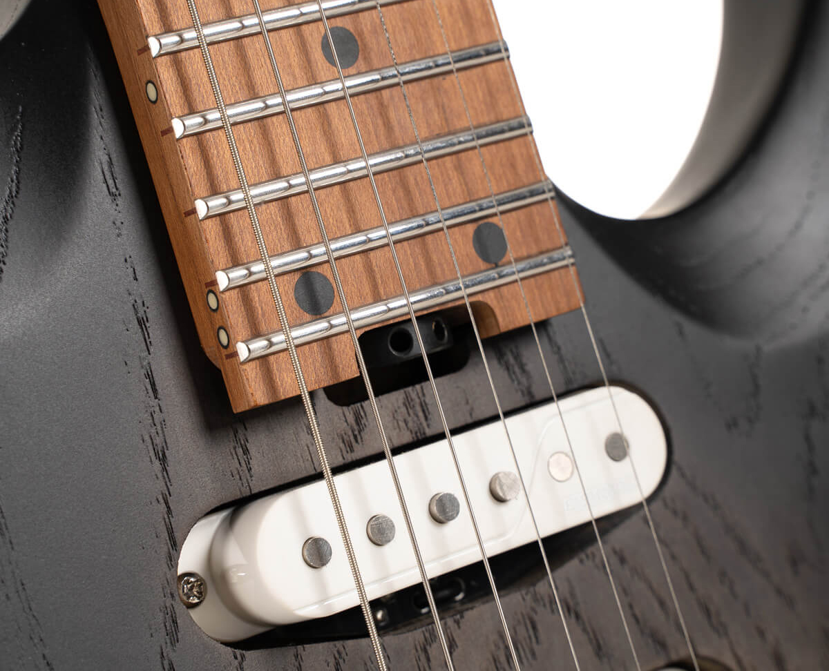 Cort X700 Triality Hss Fishman Fluence Trem Mn - Open Pore Black Burst - Str shape electric guitar - Variation 4