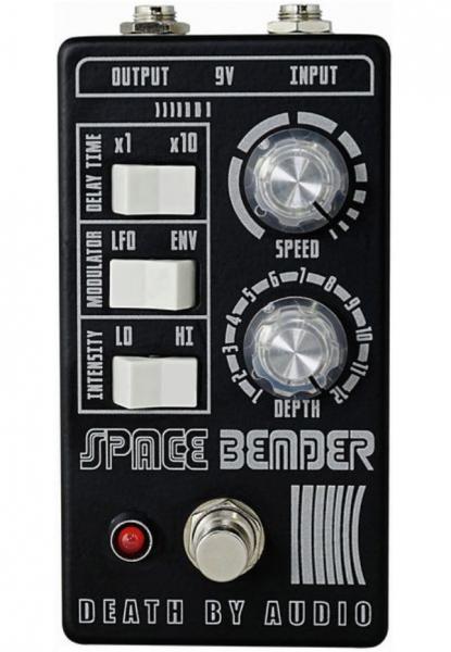Modulation, chorus, flanger, phaser & tremolo effect pedal Death by audio Space Blender Chorus Modulator