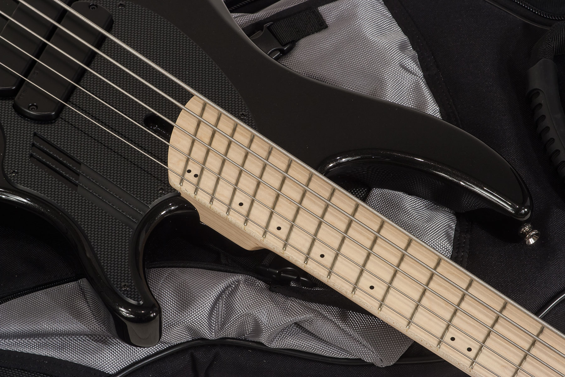 Dingwall Adam Nolly Getgood Ng2 5c 2-pickups Signature Active Mn - Metallic Black - Solid body electric bass - Variation 2