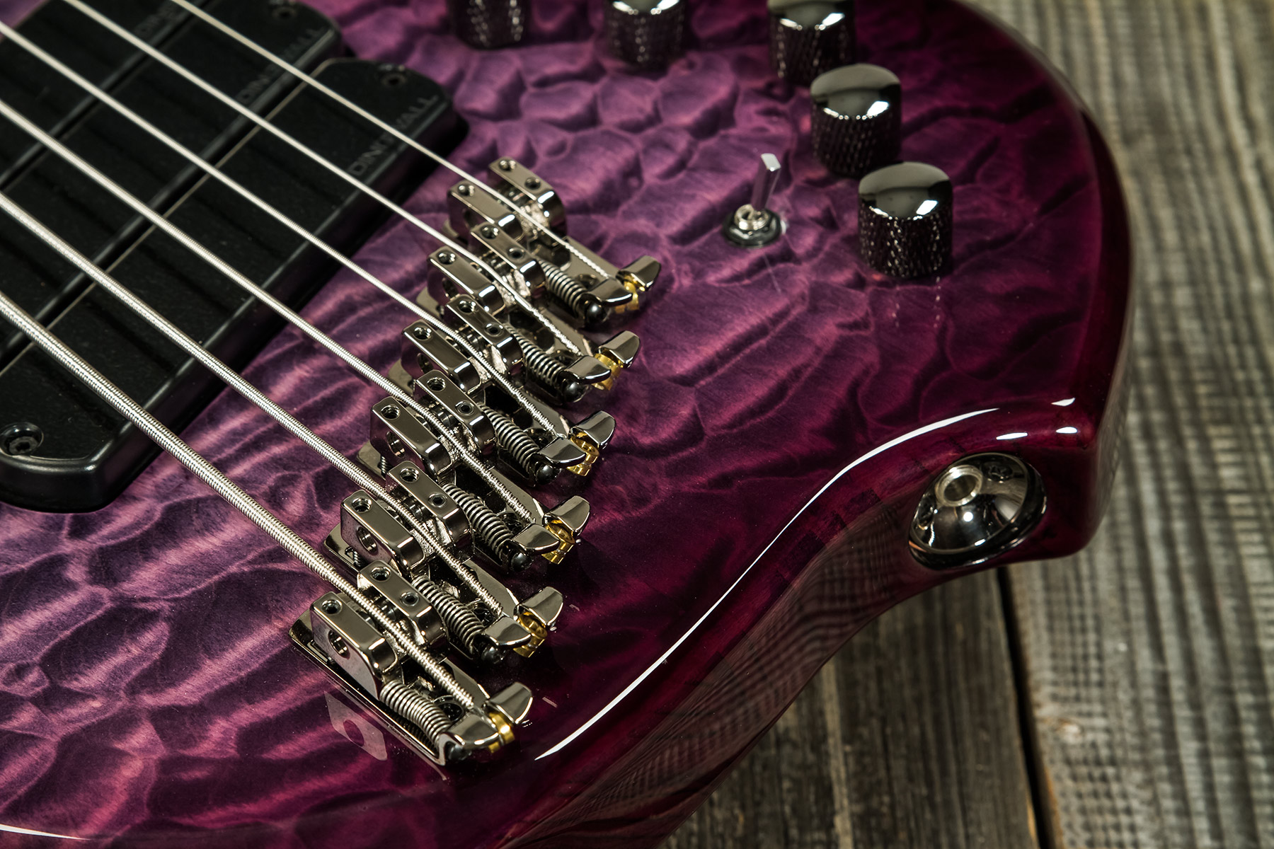 Dingwall Combustion 6 3-Pickups (MN) - ultraviolet purple Solid