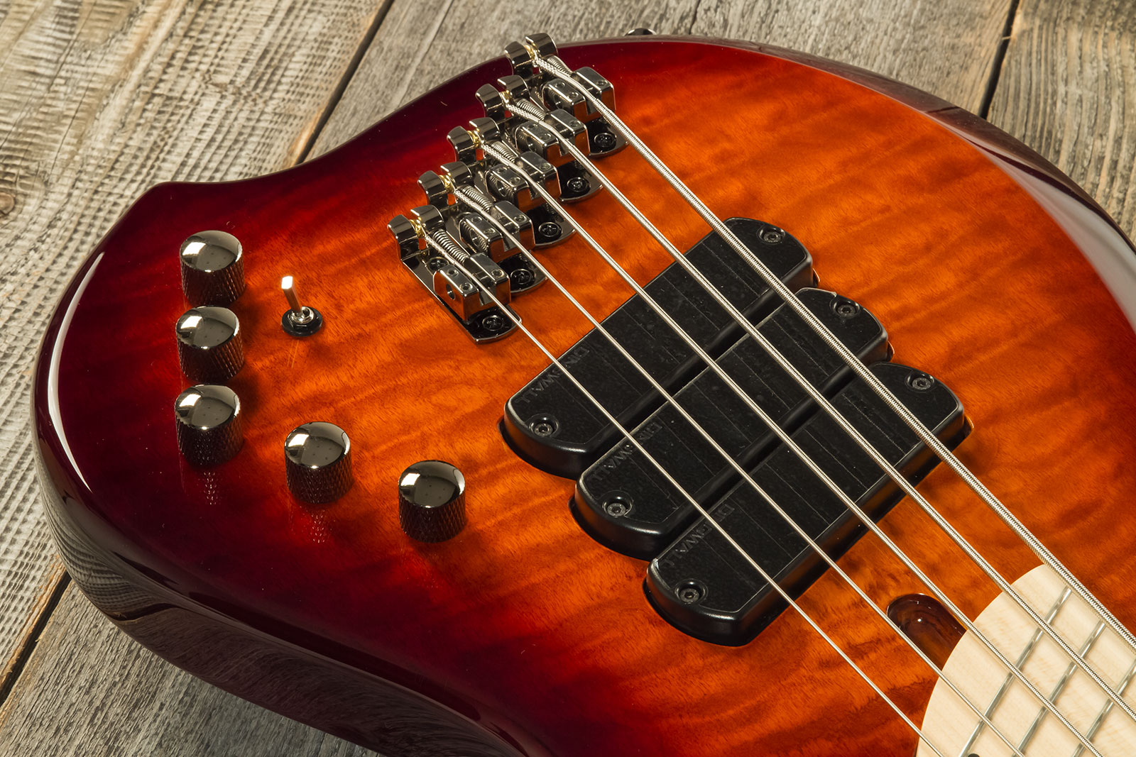 Dingwall Combustion Cb3 5c 3pu Active Mn - Vintage Burst Gloss - Solid body electric bass - Variation 3