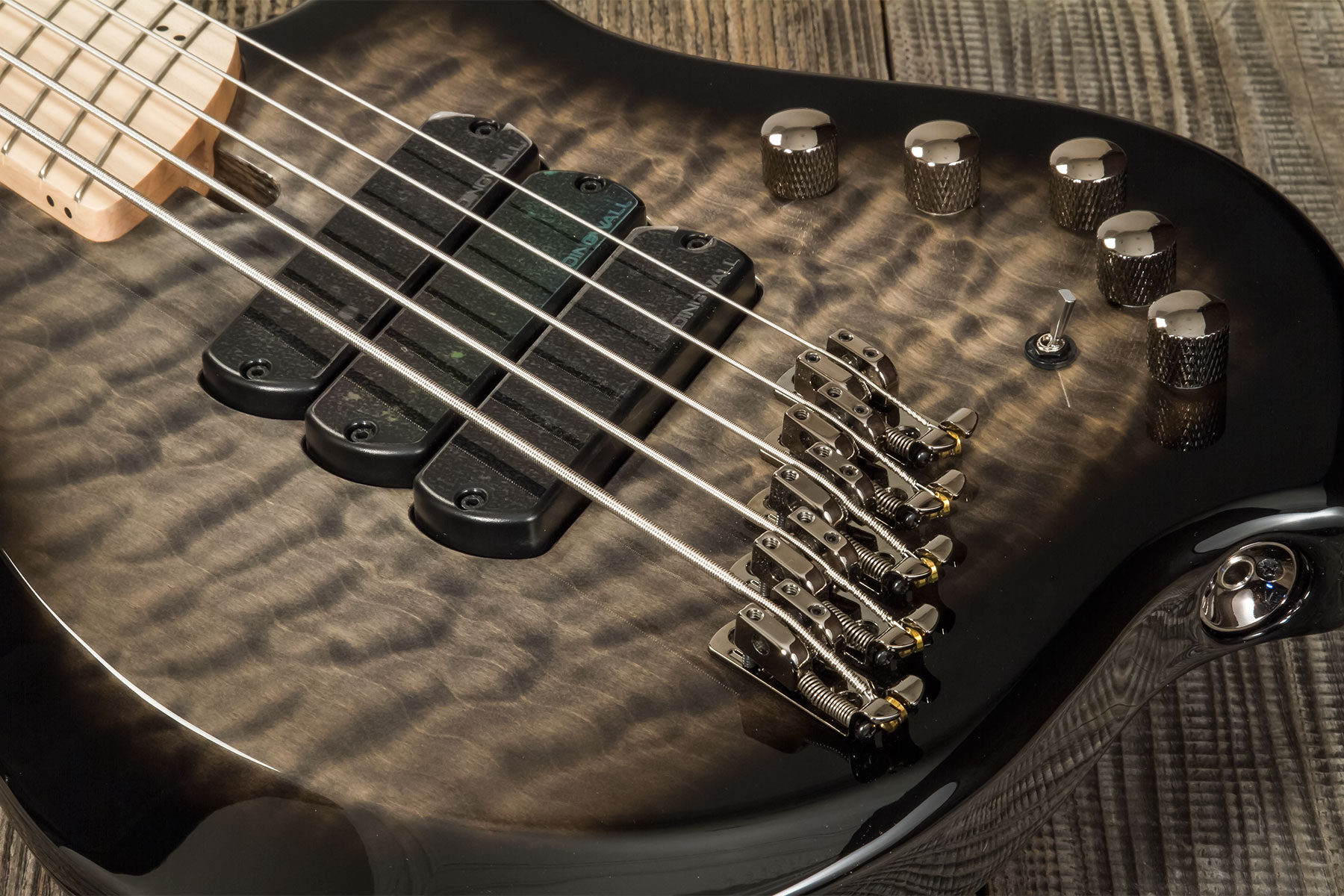 Dingwall Combustion Cb3 5c 3pu Active Mn - 2-tone Blackburst - Solid body electric bass - Variation 4