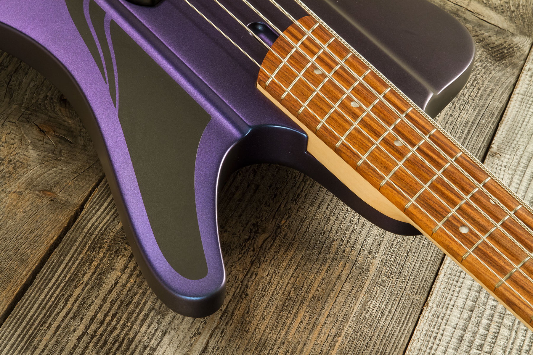 Dingwall D-roc Standard-3 5c 3pu Active Pf - Blue To Purple Colorshift - Solid body electric bass - Variation 4