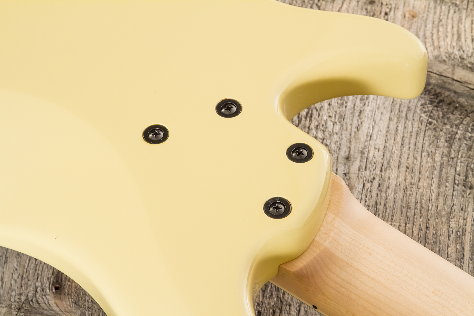 Dingwall John Taylor Rio Dream Jt3 5c Ltd Signature 3pu Active Mn - Creme - Solid body electric bass - Variation 13