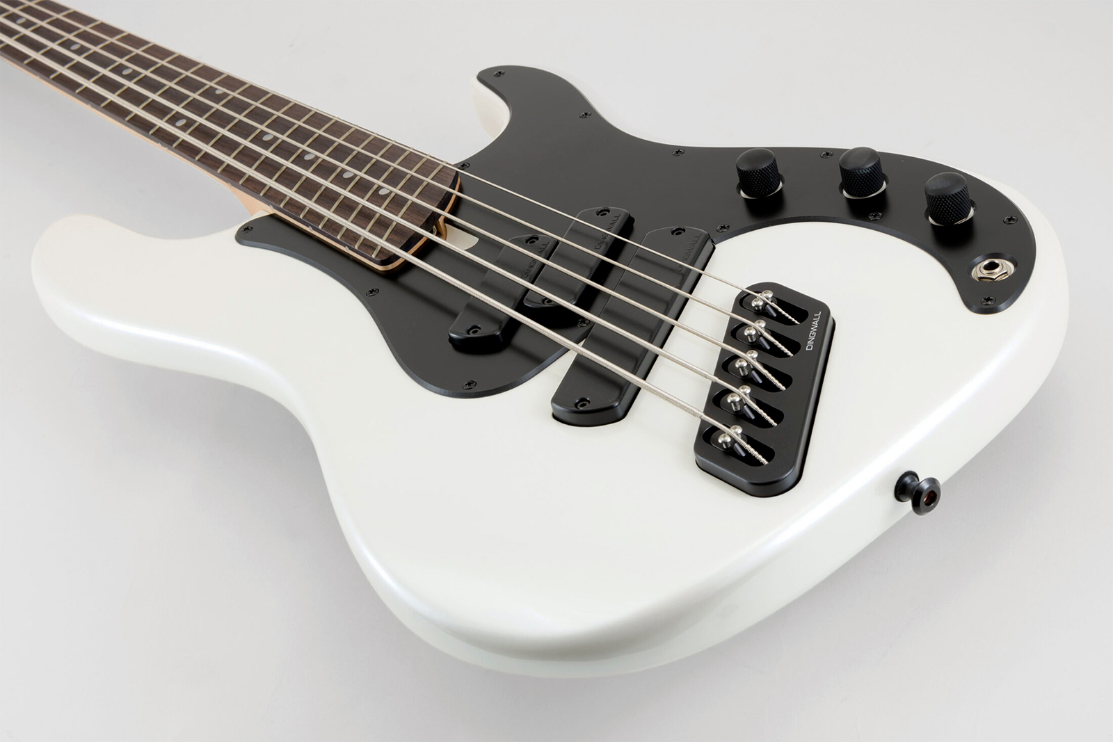 Dingwall Super P Sp1 5c Rw - Gloss Ducati Pearl White - Solid body electric bass - Variation 2