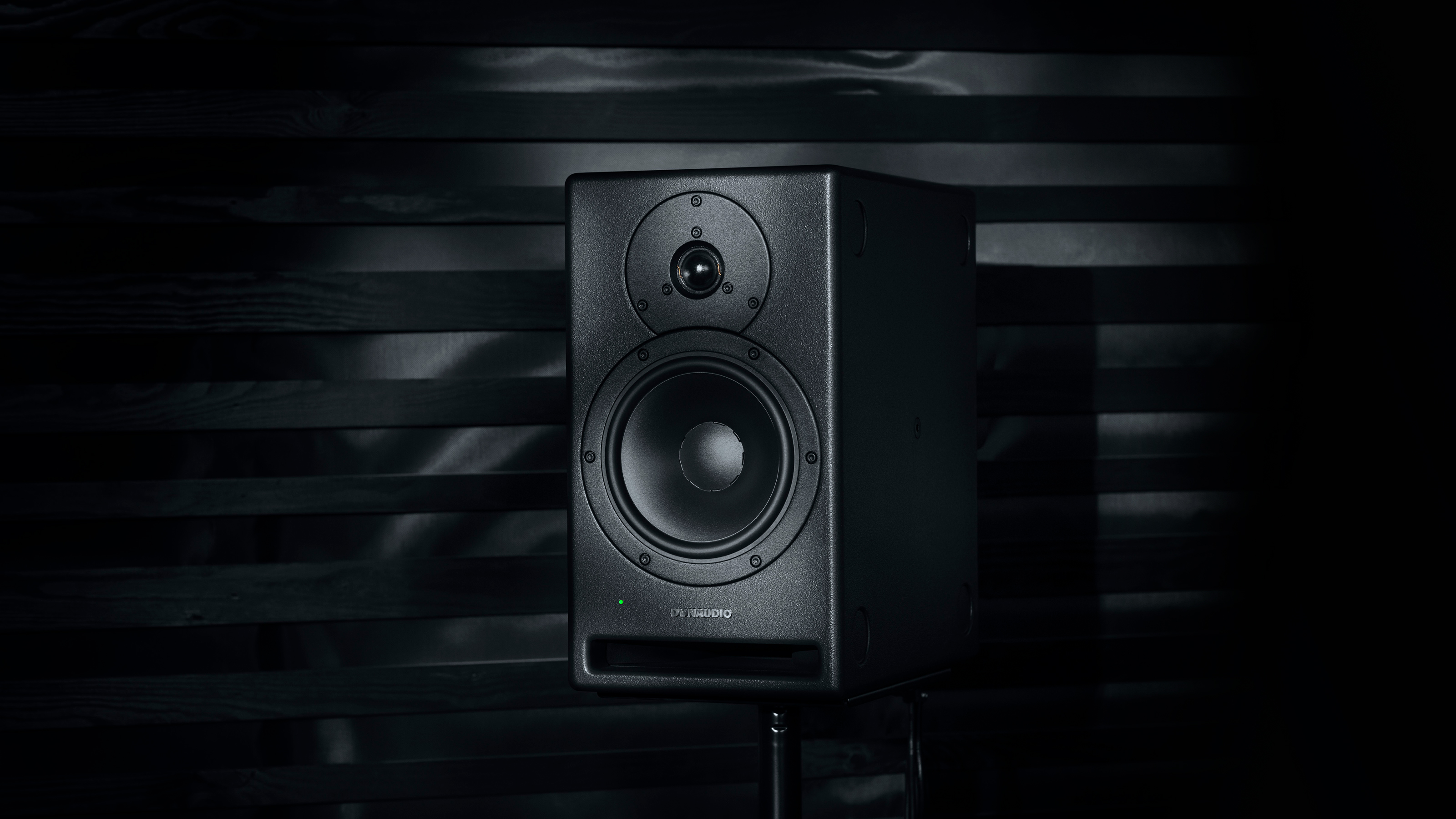 Dynaudio Core 7 - La PiÈce - Active studio monitor - Variation 5