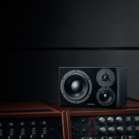 Dynaudio Enceinte Monitoring Active - Active studio monitor - Variation 4
