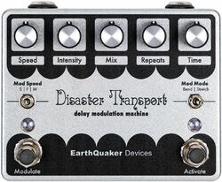 Reverb, delay & echo effect pedal Earthquaker devices Disaster Transport Legacy Reissue