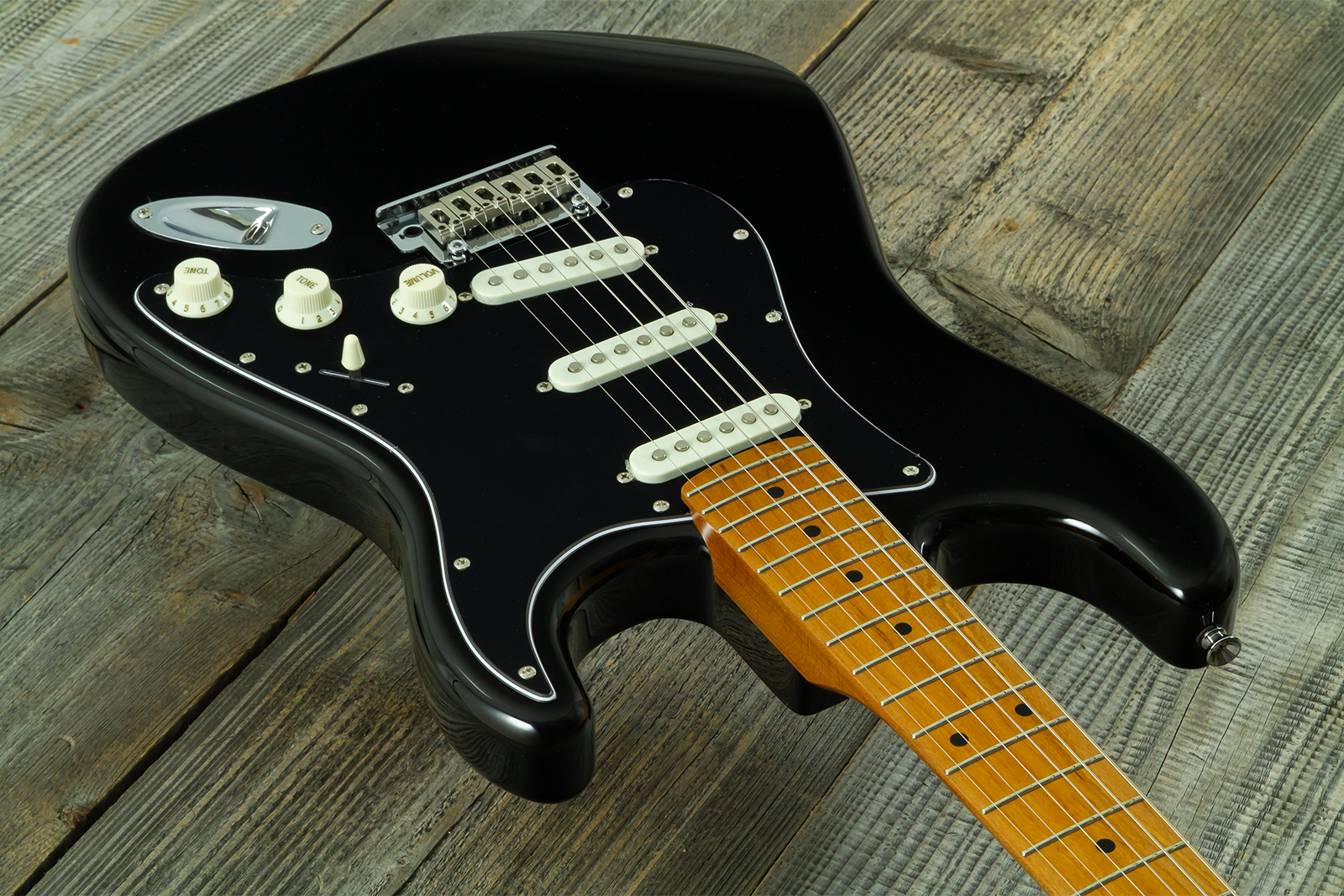 Eastone St100r-blk-mn 3s Trem Mn - Black - Str shape electric guitar - Variation 2
