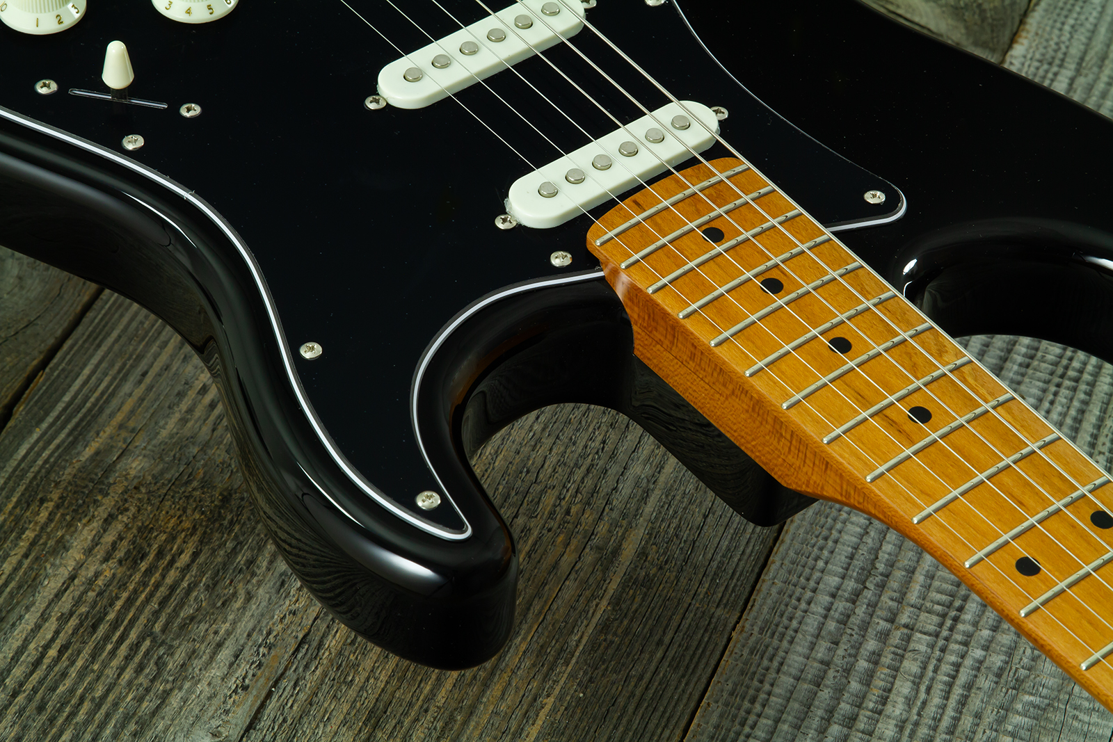 Eastone St150r-blk-rw + X-tone Xt10s Combo +cable +mediators +clip-on Tuner +housse - Black - Electric guitar set - Variation 4