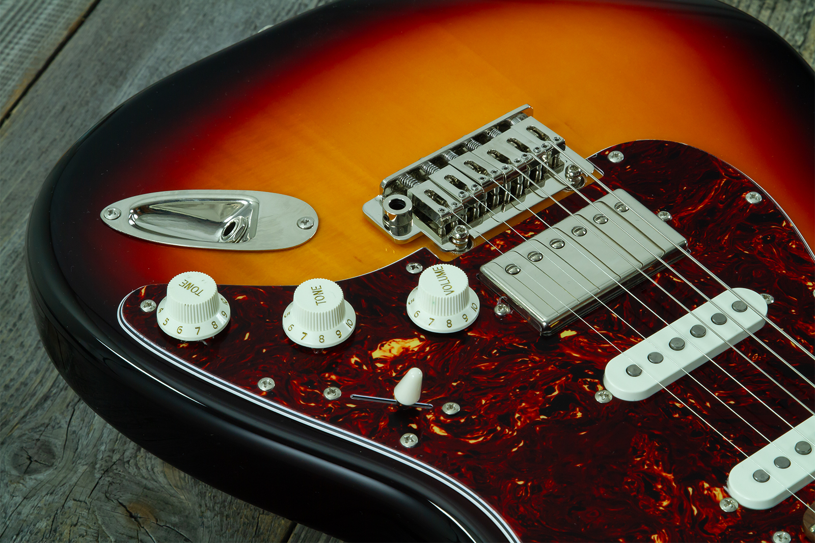 Eastone St550r-fs2t-rw Hss Trem Rw - 2-tone Burst - Str shape electric guitar - Variation 3