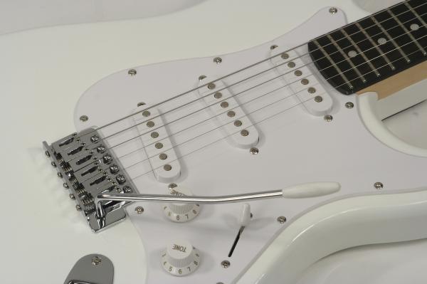 Solid body electric guitar Eastone STR70 (PUR) - white