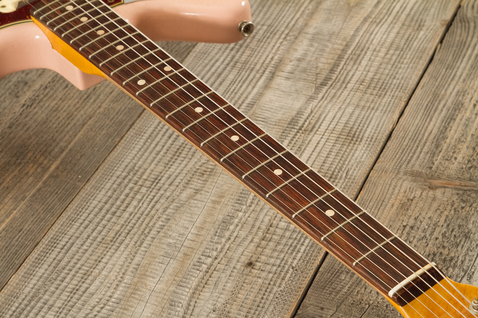 Fender Custom Shop Jaguar 1962 Shsc 2s Trem Rw #r141280 - Heavy Relic Shell Pink O. 3-color Sunburst - Retro rock electric guitar - Variation 6