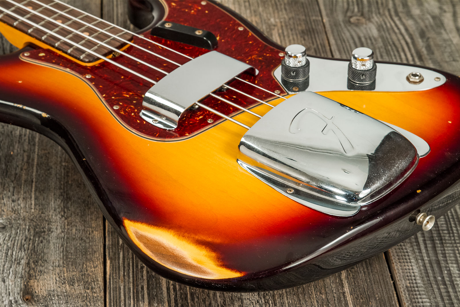 Fender Custom Shop  Jazz Bass 1962 Rw #cz569015 - Relic 3-color Sunburst - Solid body electric bass - Variation 4