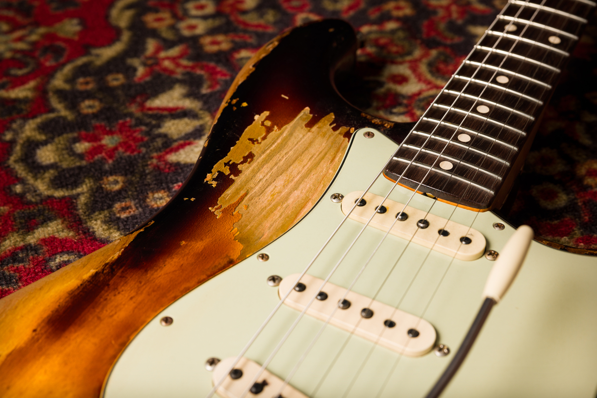Fender Custom Shop John Frusciante Masterbuilt P.waller 3s Trem Rw - Heavy Relic 3-color Sunburst - Signature electric guitar - Variation 9