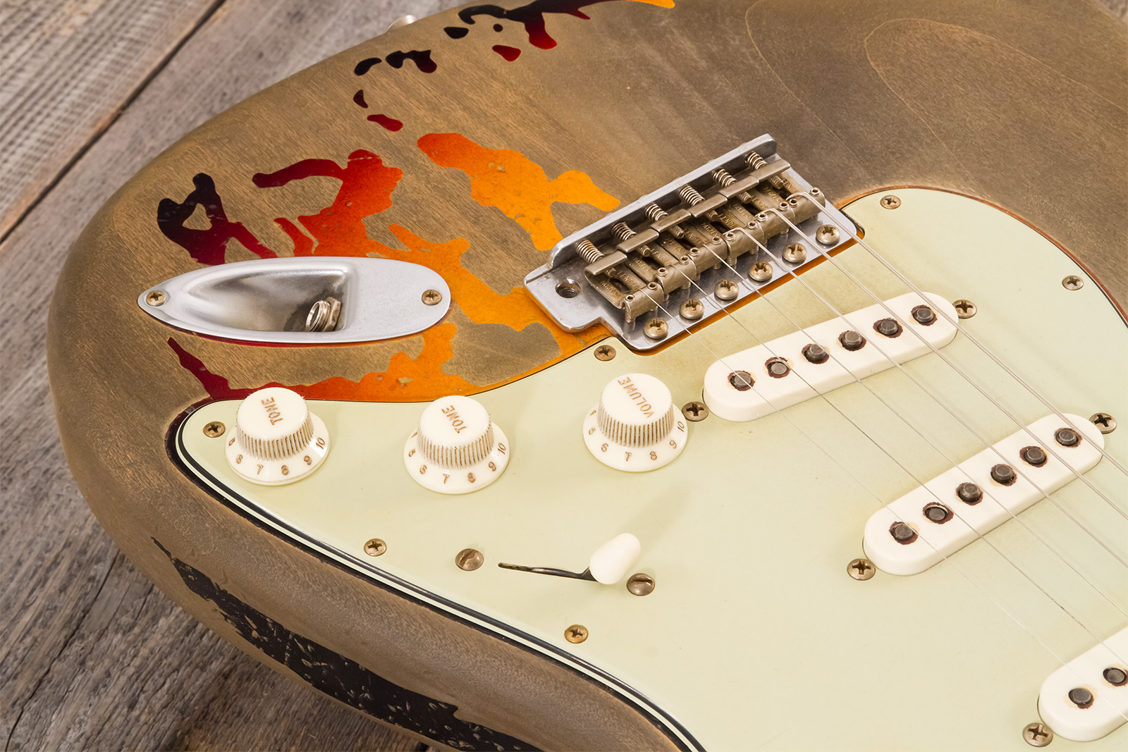 Fender Custom Shop Rory Gallagher Strat Masterbuilt D.wilson Signature 3s Trem Rw #cz574478 - Heavy Relic 3-color Sunburst - Str shape electric guitar