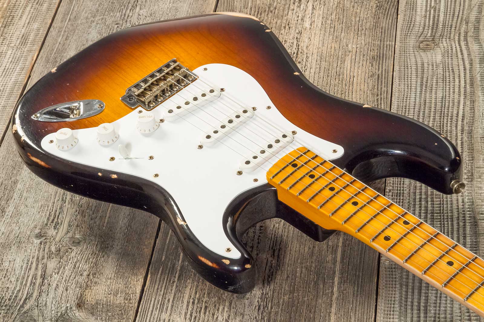 Fender Custom Shop Strat 1954 70th Anniv. 3s Trem Mn #xn4158 - Relic Wide-fade 2-color Sunburst - Str shape electric guitar - Variation 2