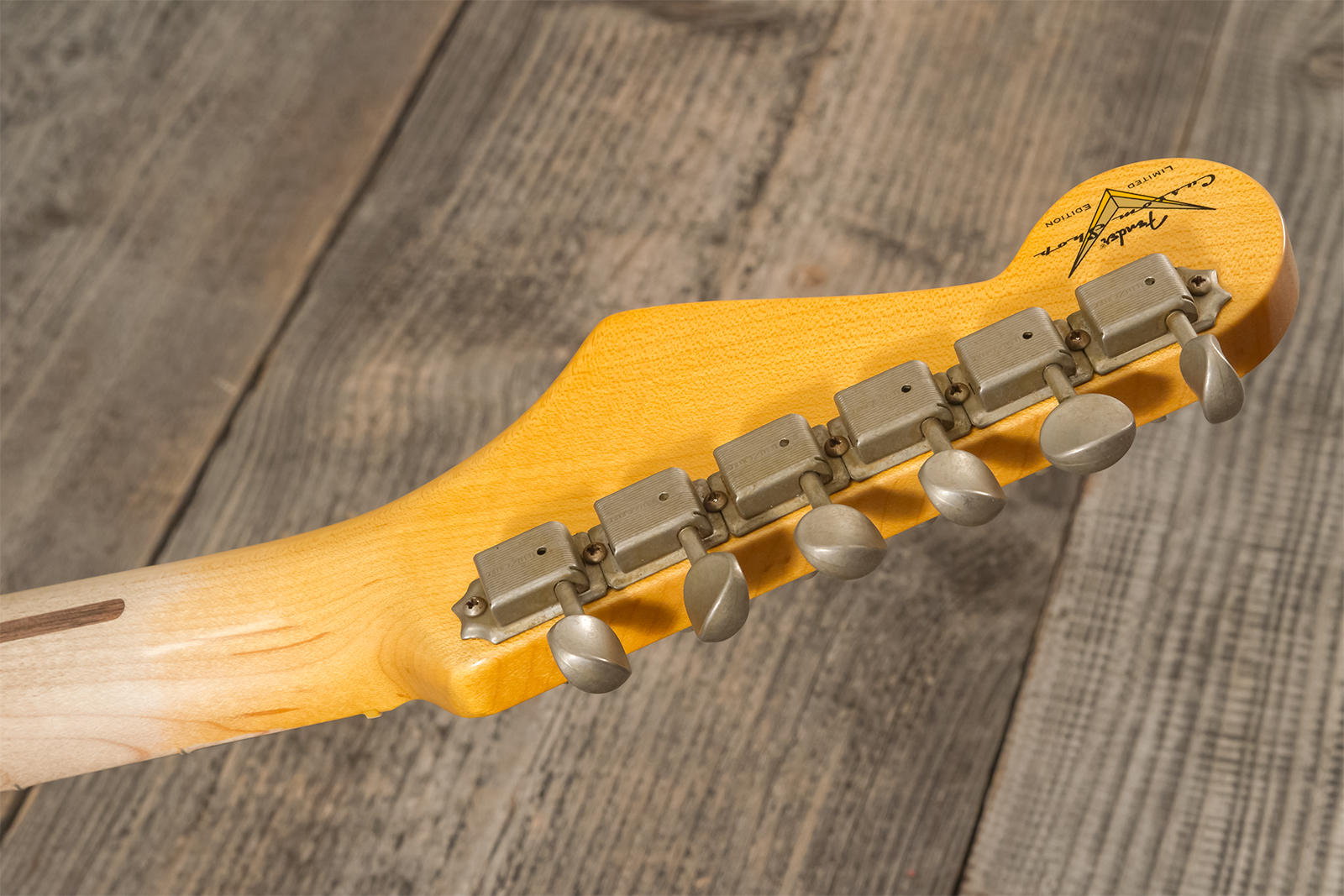 Fender Custom Shop Strat 1954 70th Anniv. 3s Trem Mn #xn4241 - Journeyman Relic Wide-fade 2-color Sunburst - Str shape electric guitar - Variation 11