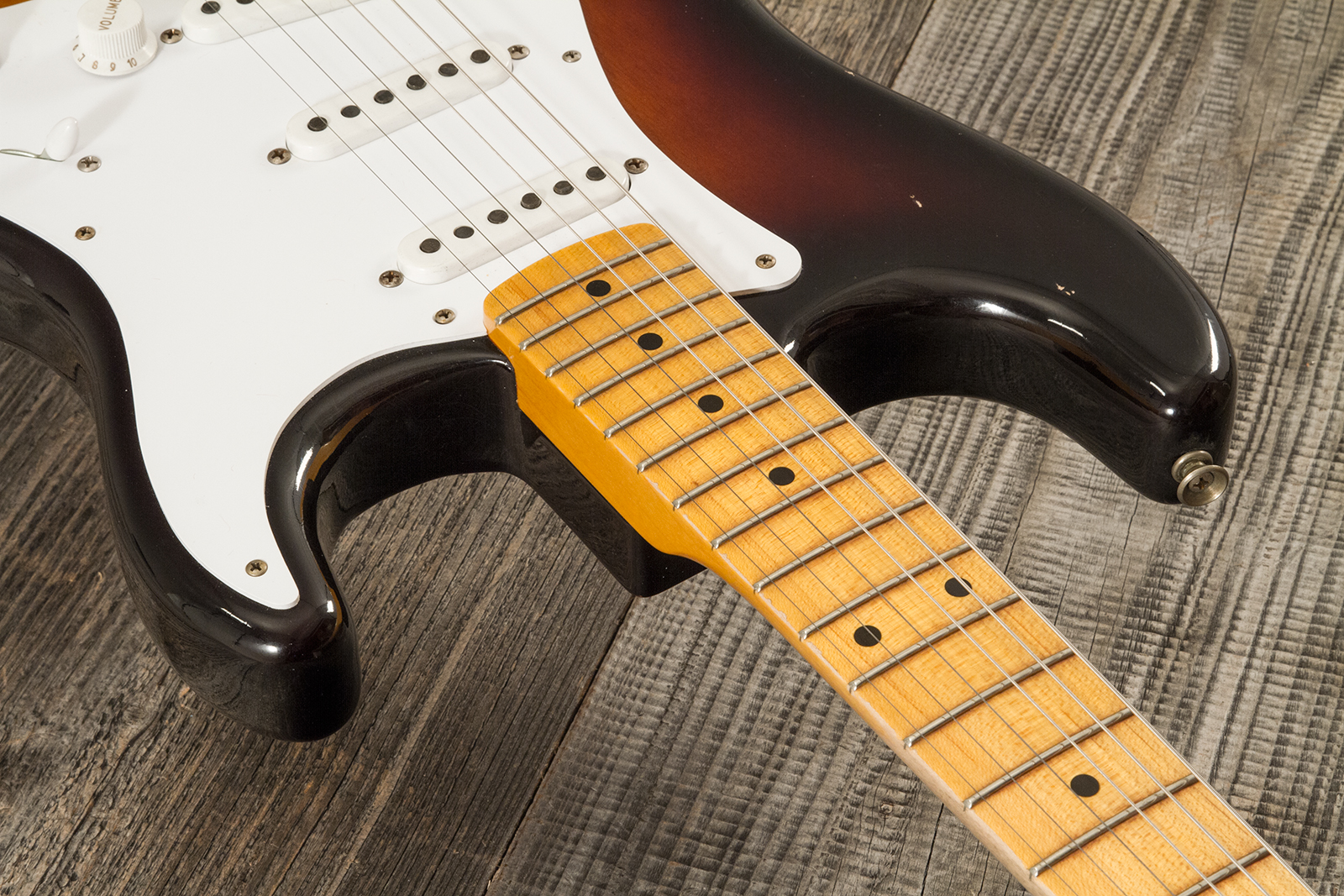 Fender Custom Shop Strat 1954 70th Anniv. 3s Trem Mn #xn4241 - Journeyman Relic Wide-fade 2-color Sunburst - Str shape electric guitar - Variation 4